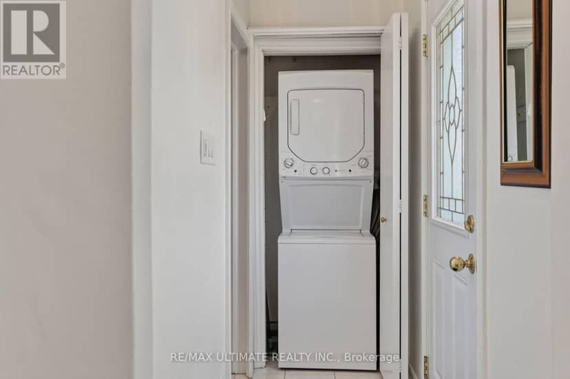 11 Midholm Drive, Toronto, photo 6
