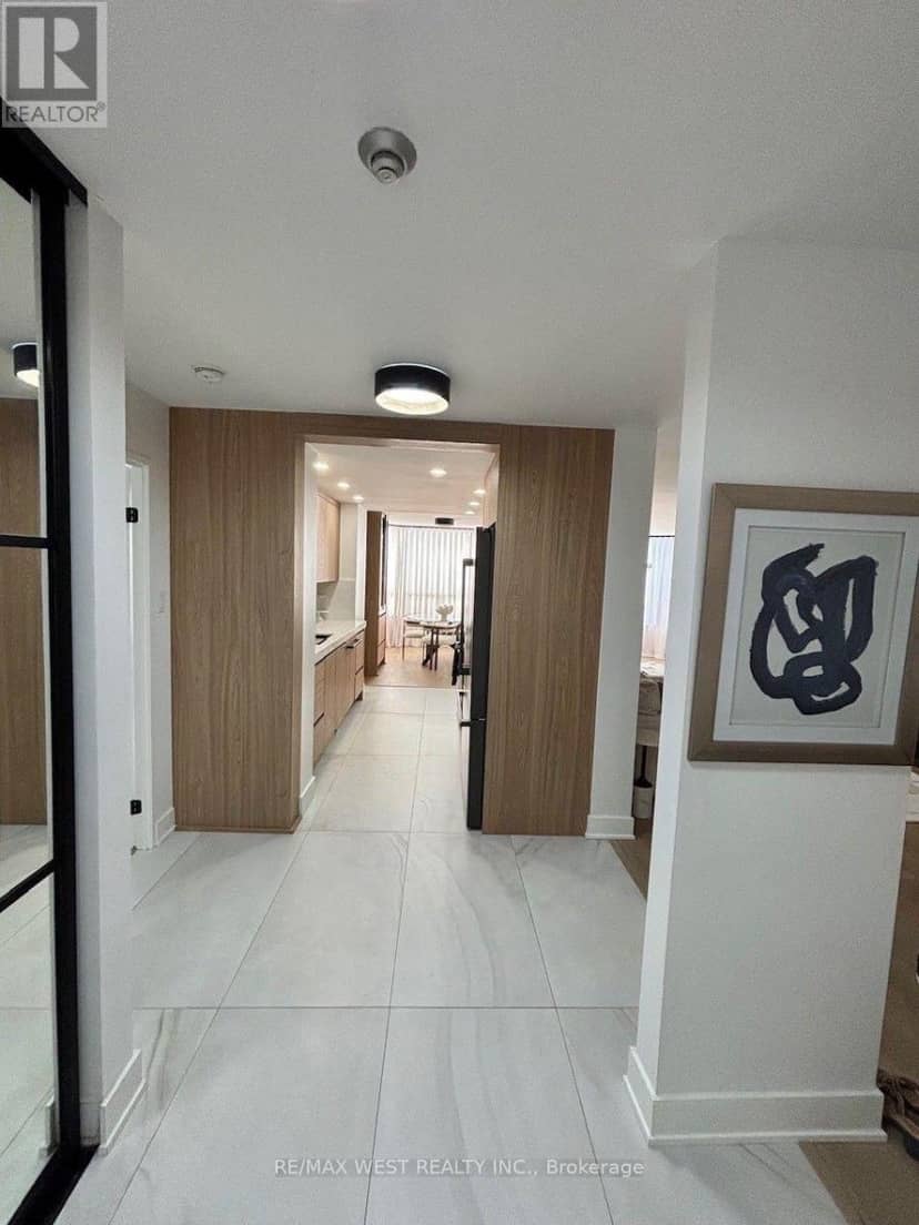 1408 - 7 Townsgate Drive — photo 17 of 32