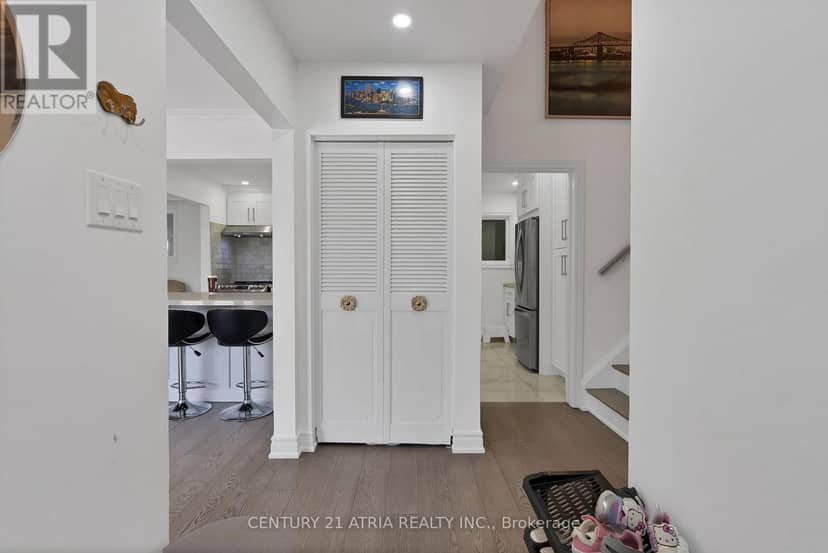 56 Tobermory Drive — photo 3 of 36