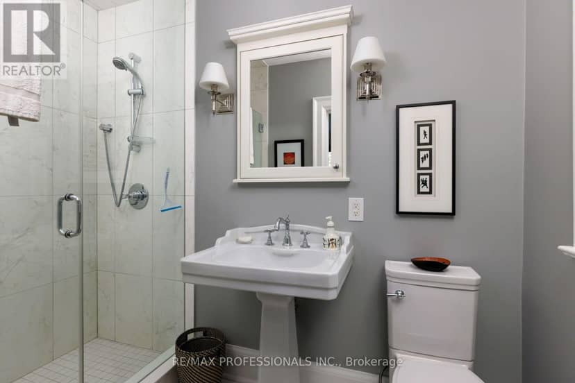 19 The Kingsway — photo 20 of 40