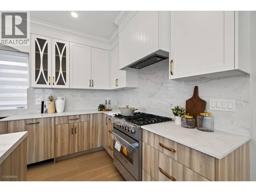 2 2035 51ST STREET, Vancouver, photo 7