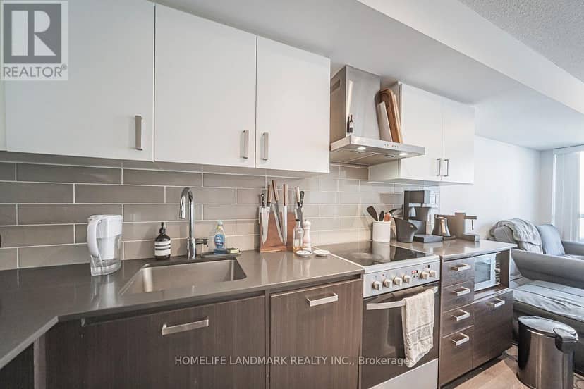 1206 - 125 Redpath Avenue — photo 16 of 40