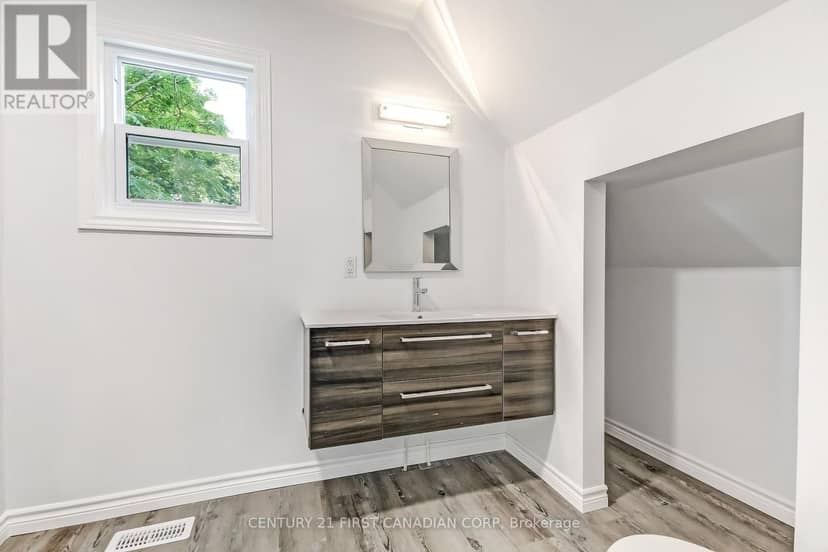 76 Chestnut Street — photo 13 of 26