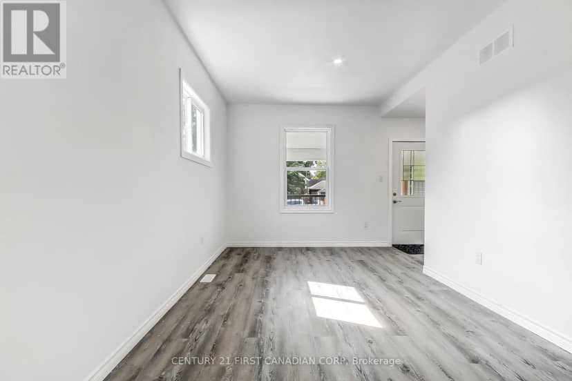 76 Chestnut Street — photo 6 of 26