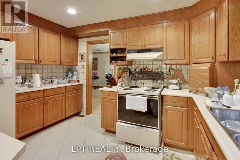 6 Fenton Way — photo 22 of 40