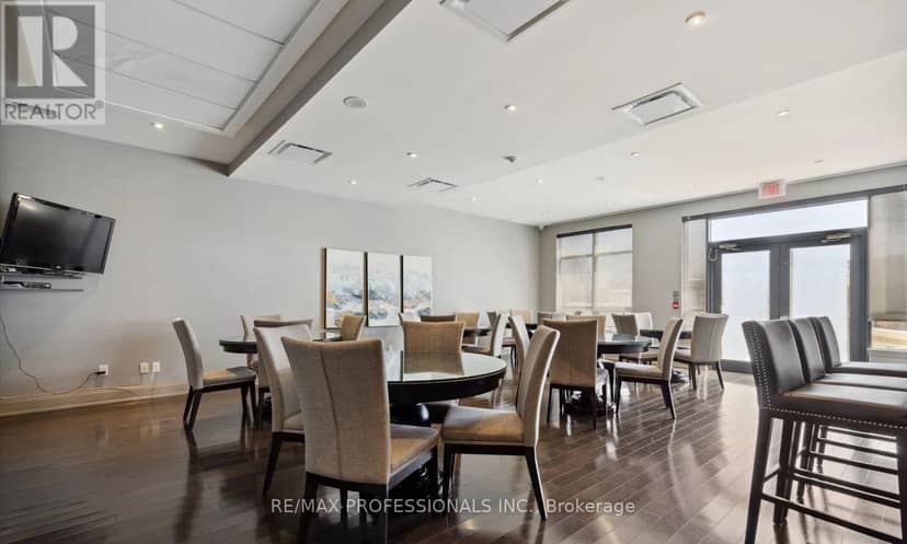 312 - 1135 Royal York Road — photo 33 of 34