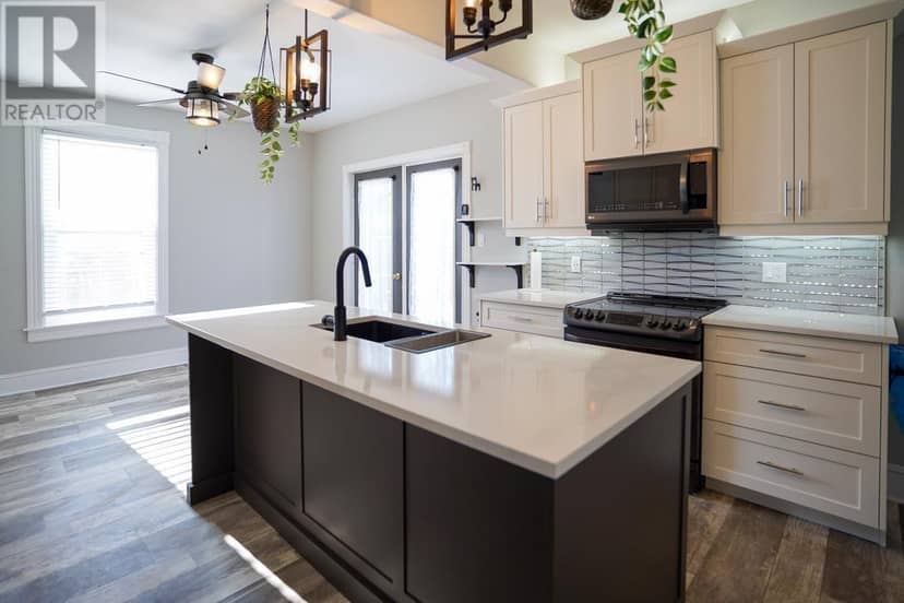 250-252 Central Street — photo 14 of 40