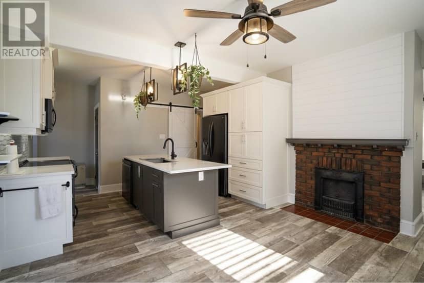 250-252 Central Street — photo 16 of 40