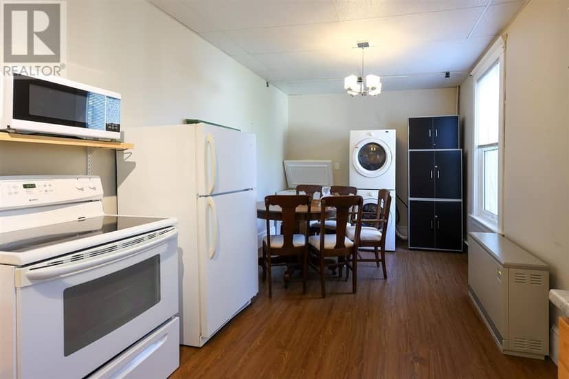 250-252 Central Street — photo 33 of 40