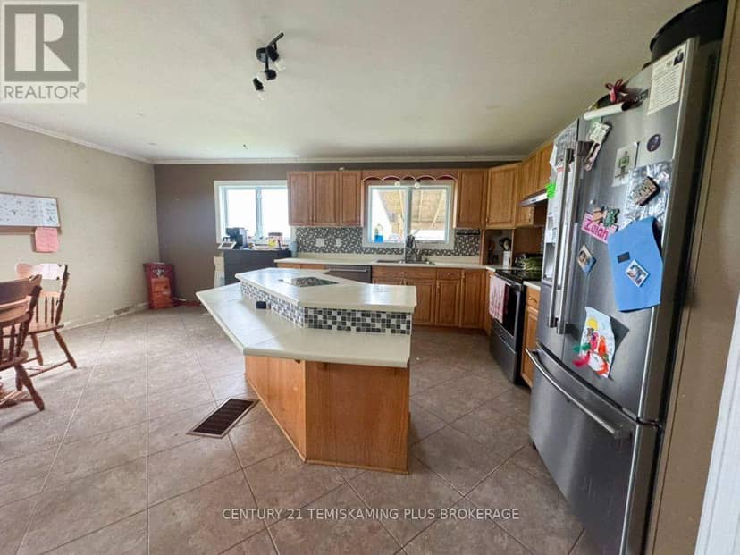 882881 65 Highway E — photo 10 of 17