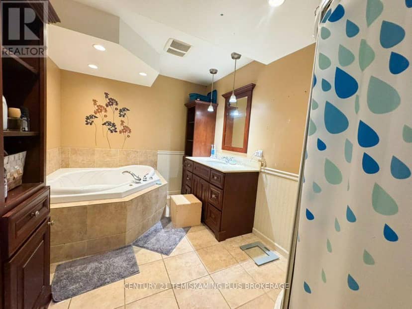 882881 65 Highway E, Timiskaming, photo 6