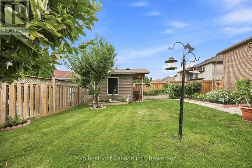 17 Varley Crescent — photo 11 of 40