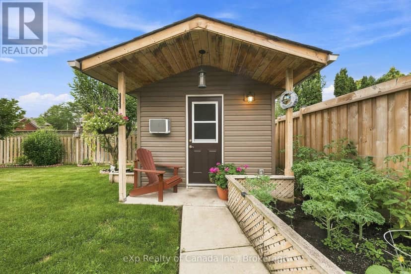 17 Varley Crescent — photo 13 of 40