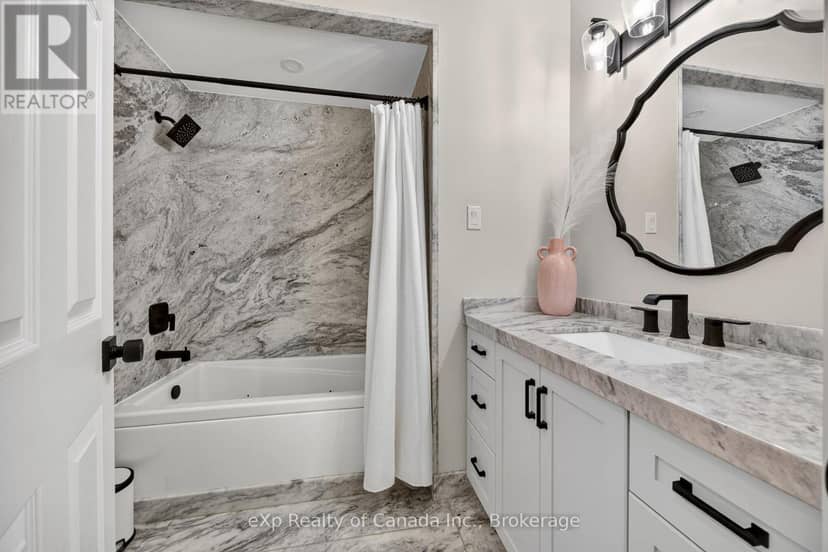 17 Varley Crescent — photo 30 of 40