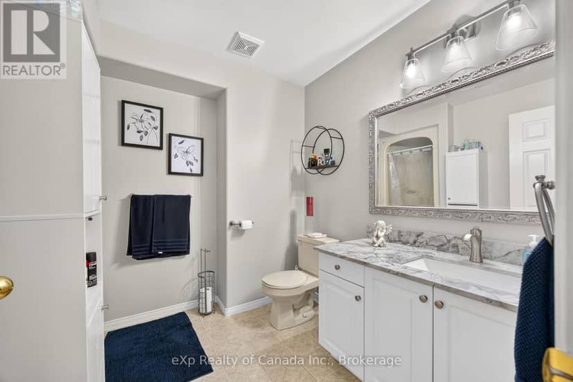 17 Varley Crescent — photo 34 of 40