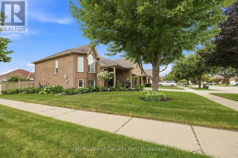 17 Varley Crescent — photo 4 of 40