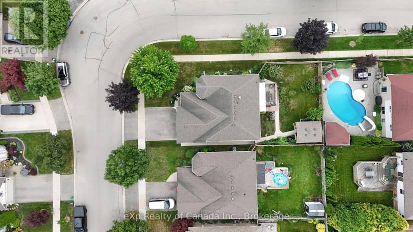 17 Varley Crescent — photo 7 of 40