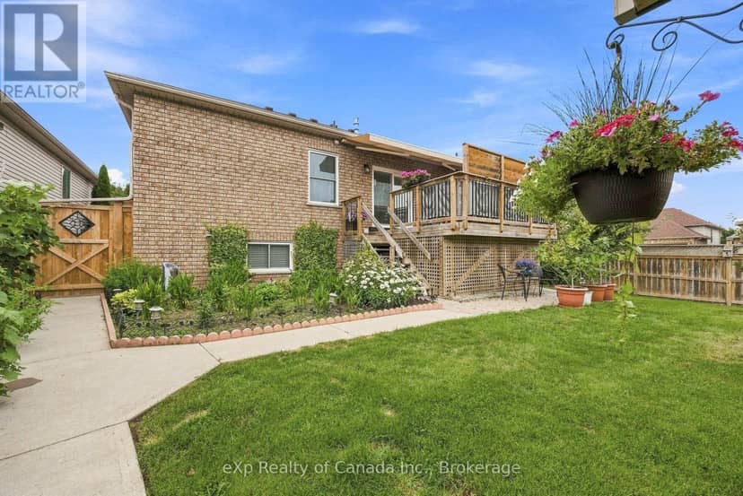17 Varley Crescent — photo 9 of 40