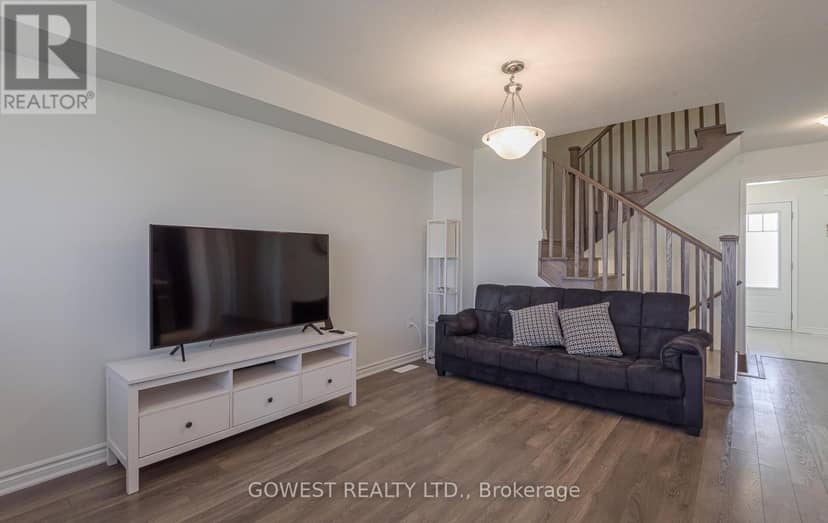 45 Stother Crescent — photo 8 of 40