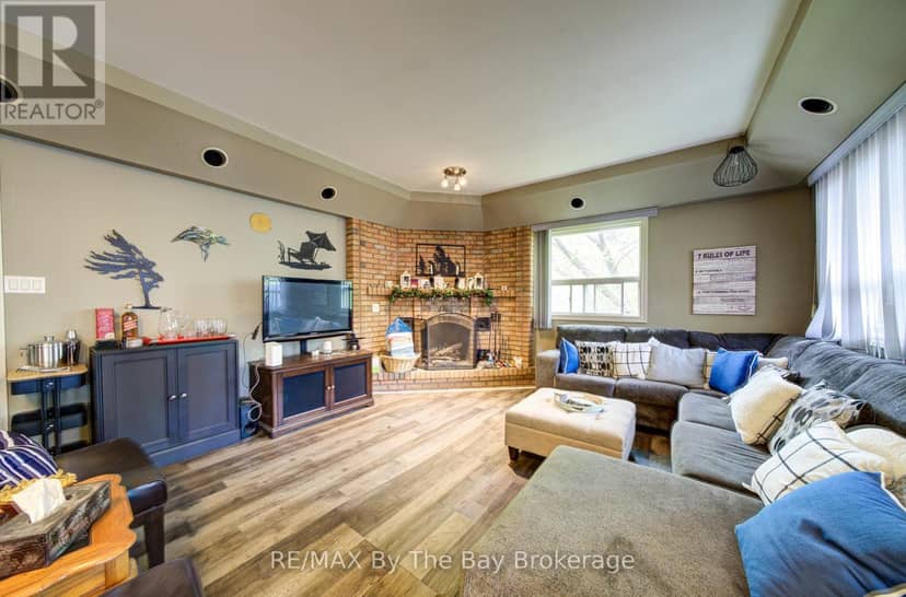 32 1st Lane — photo 4 of 26