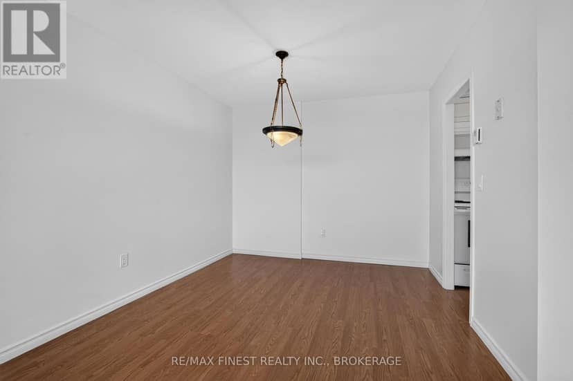 602 - 334 Queen Mary Road — photo 12 of 27