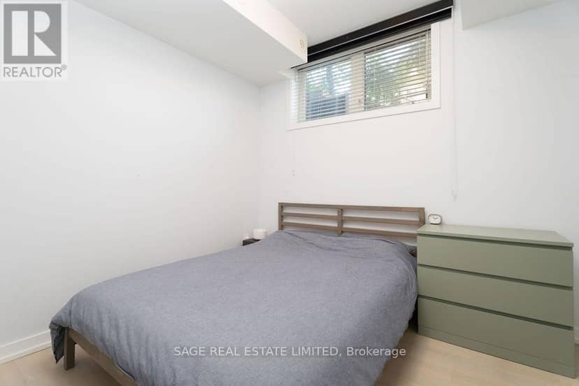 TH3 - 150 Broadview Avenue — photo 10 of 23