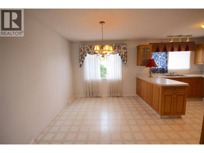 11136 Parkview Drive, Dawson Creek, photo 6