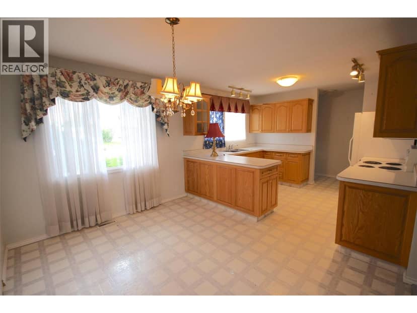 11136 Parkview Drive, Dawson Creek, photo 4