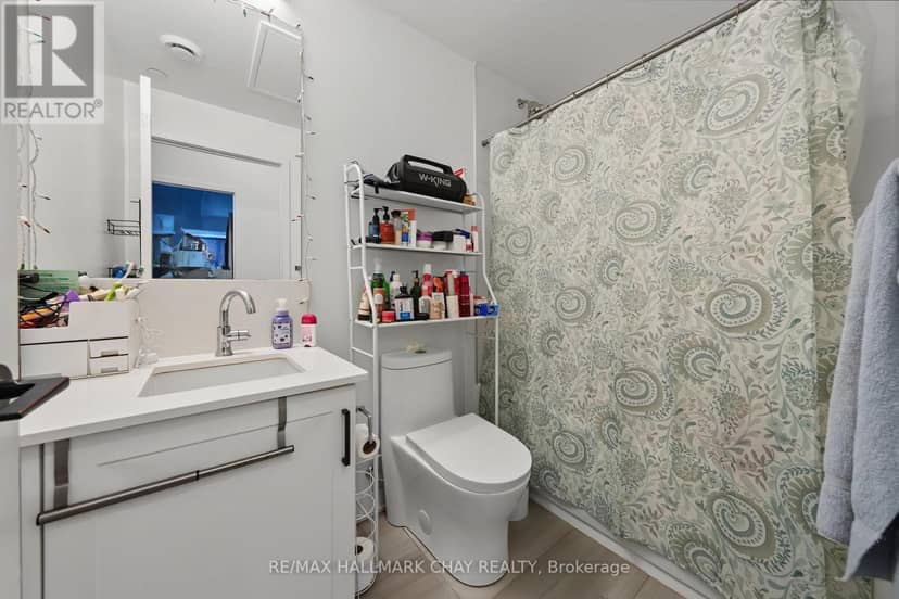 418 - 681 Yonge Street — photo 15 of 33