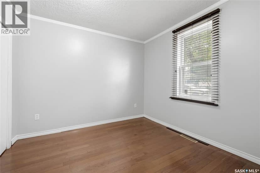 558 Osler Street — photo 10 of 22