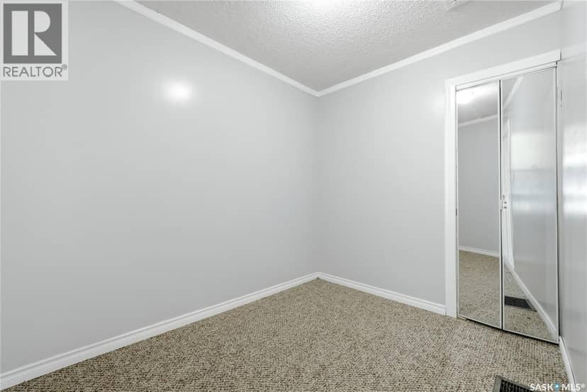 558 Osler Street — photo 13 of 22