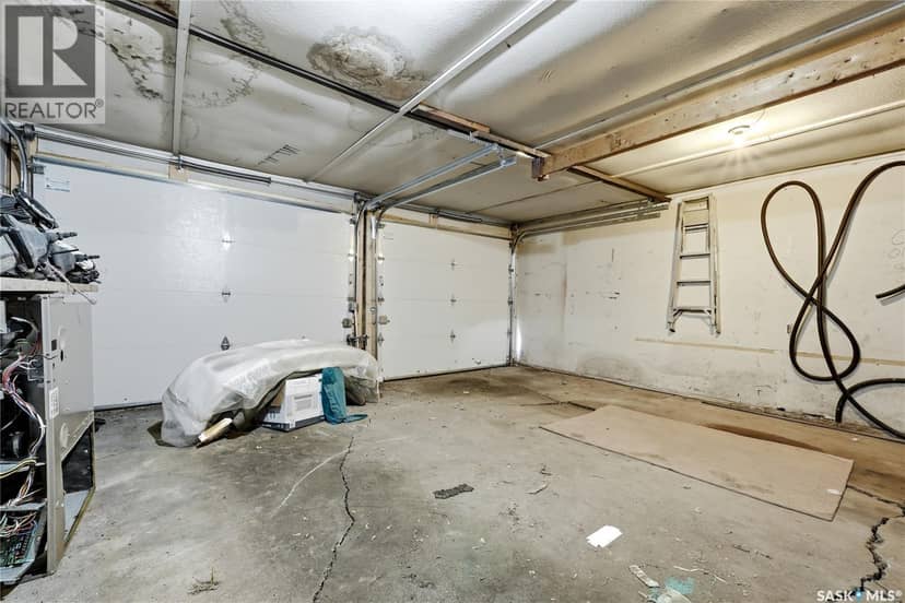 558 Osler Street — photo 20 of 22