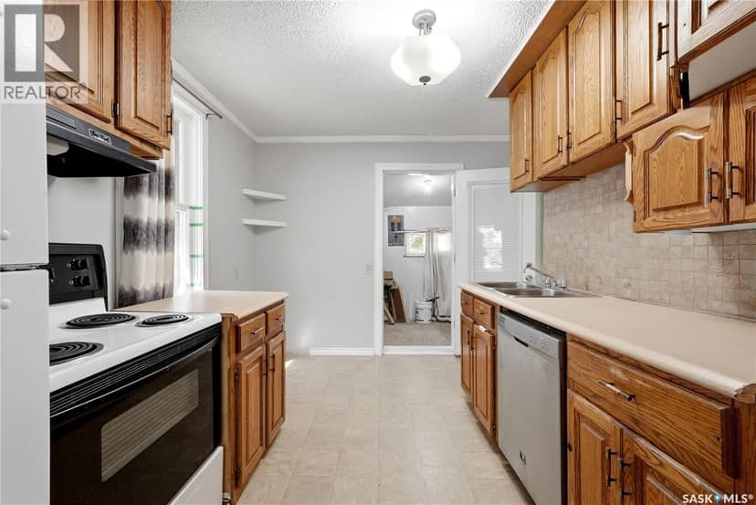 558 Osler Street — photo 6 of 22