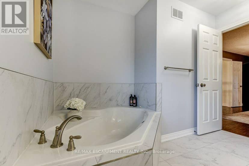2527 Andover Road — photo 26 of 40