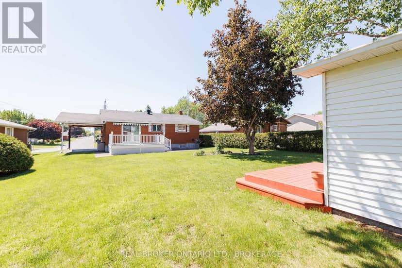 63 Kincardine Street W — photo 12 of 40
