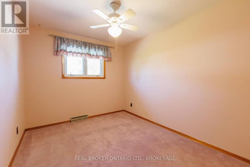 63 Kincardine Street W — photo 26 of 40