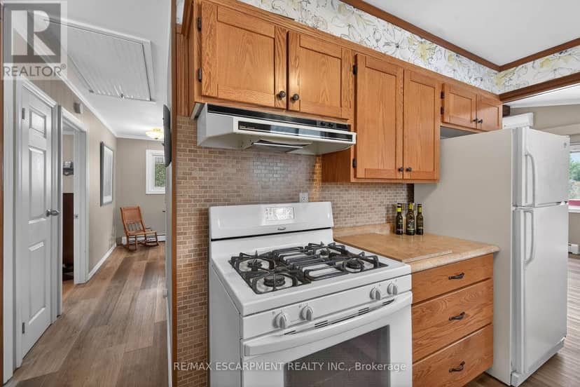 1686 Old Brock Street — photo 17 of 40