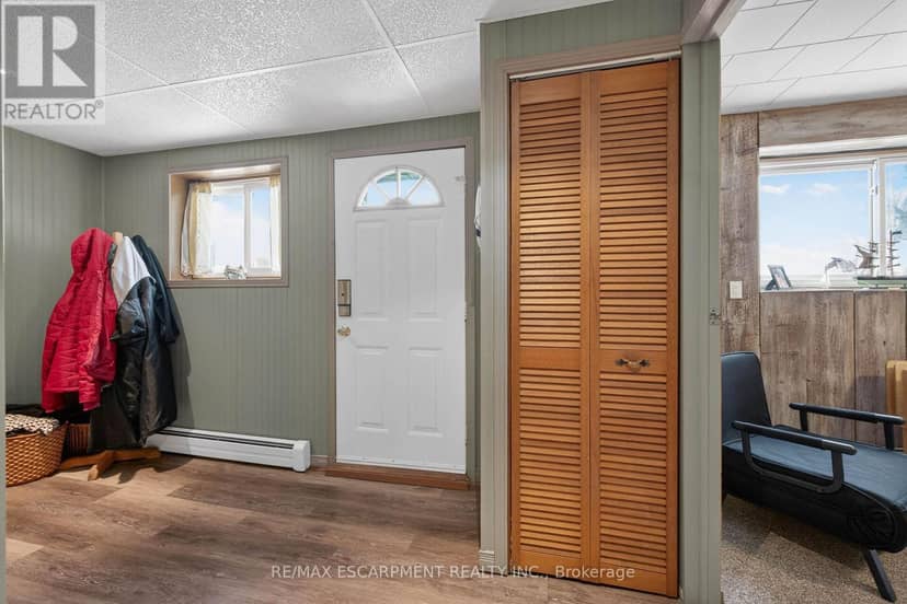 1686 Old Brock Street — photo 33 of 40