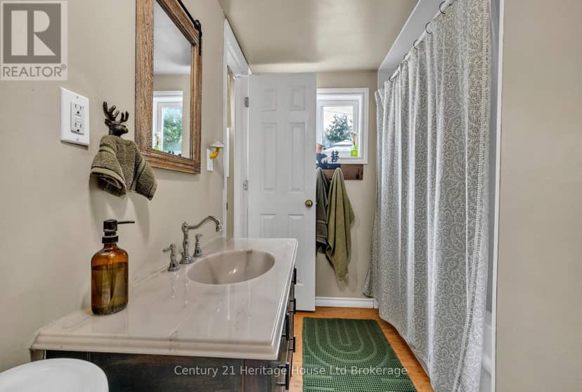 674 Hayball Street — photo 13 of 19