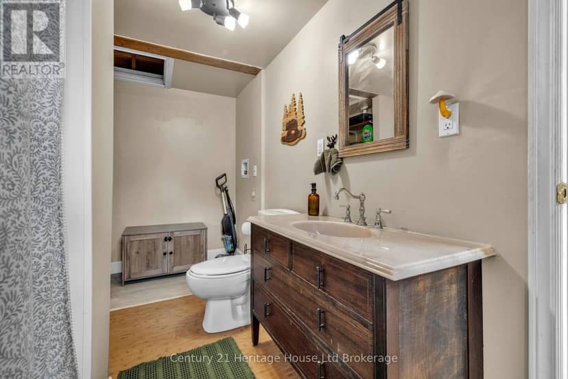 674 Hayball Street — photo 14 of 19