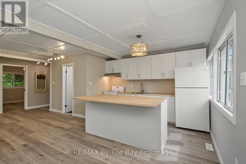 50 Balsam Street — photo 6 of 38