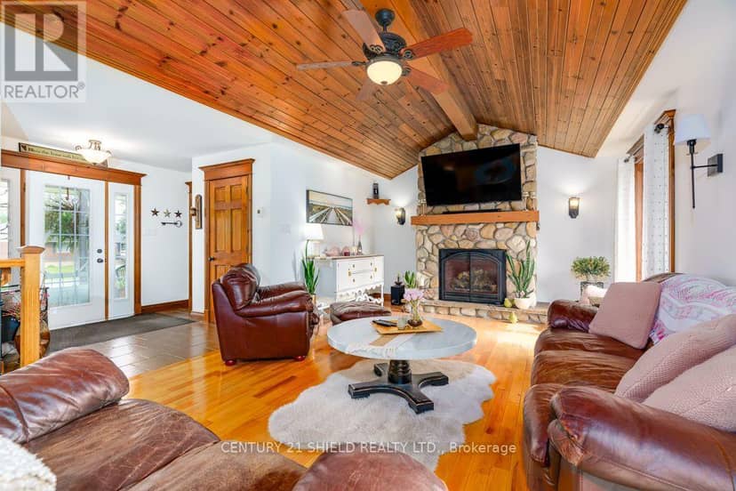 16 Fraser Street — photo 14 of 40