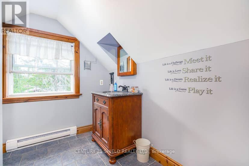 16 Fraser Street — photo 25 of 40