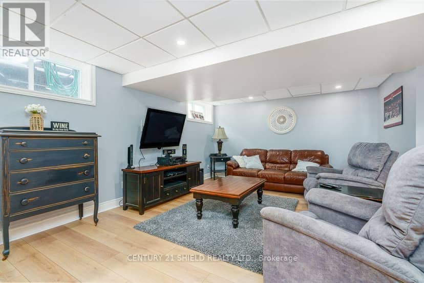 16 Fraser Street — photo 28 of 40