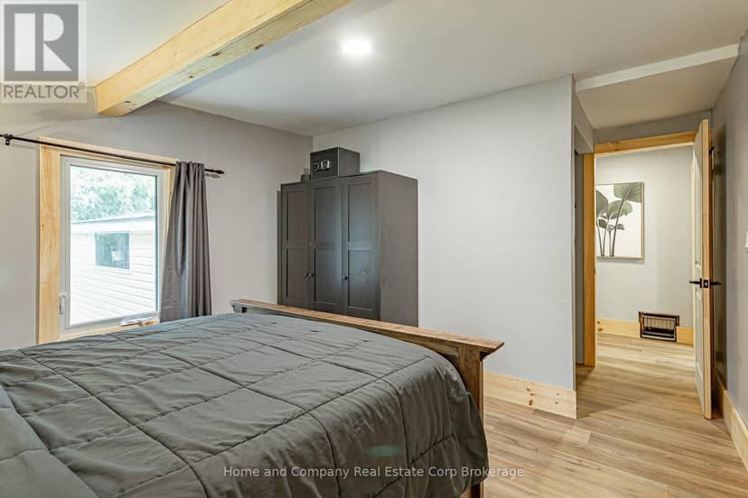 201 John Street — photo 12 of 31