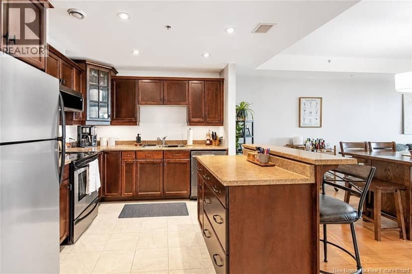 185 Royal Oaks Boulevard Unit# 206 — photo 3 of 28