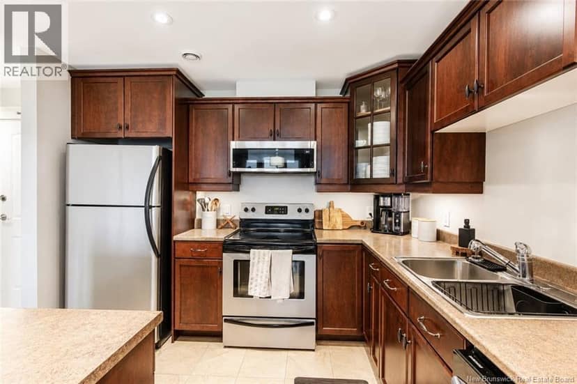 185 Royal Oaks Boulevard Unit# 206 — photo 4 of 28
