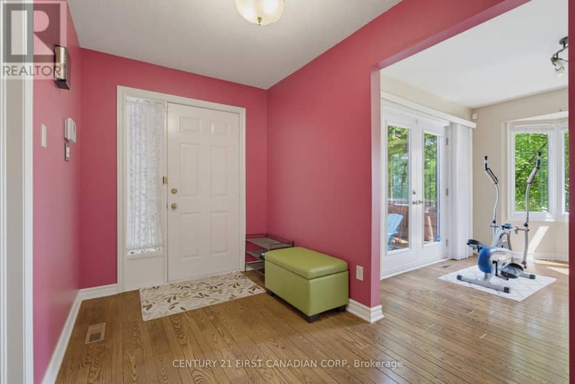 63 - 70 Sunnyside Drive — photo 7 of 40