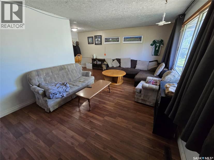 618 3rd STREET SE — photo 6 of 40