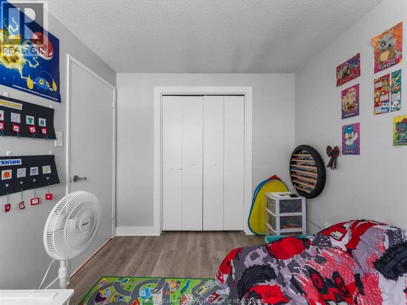 256 Victoria STREET South Unit# 32 — photo 16 of 35